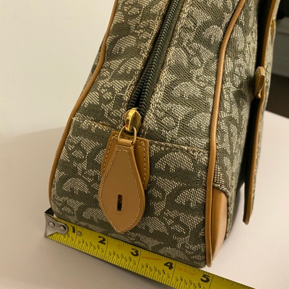 Authentic vintage Christian Dior monogram bag, Rihanna has the same style - Picture 13 of 16